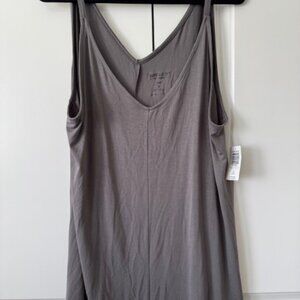 Torrid super-soft gray V-neck tank - size 3X 22-24 Plus